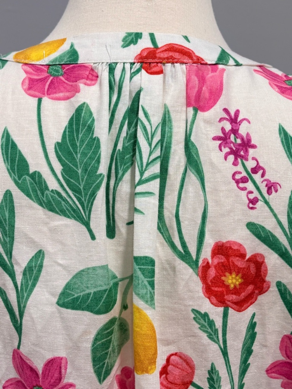Rachel Zoe Linen Blend Pink Red and Yellow Lemons 3/4 Sleeve Tie Front Blouse XL - Picture 6 of 11